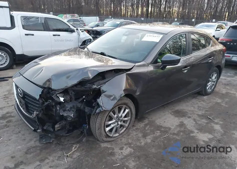 2018 Mazda Mazda3 Sport из США, поврежденный, VIN 3MZBN1U70JM179613